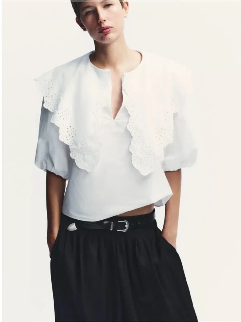 NWT Zara White Eyelet Embroidered Peter Pan Collar Blouse Size Small